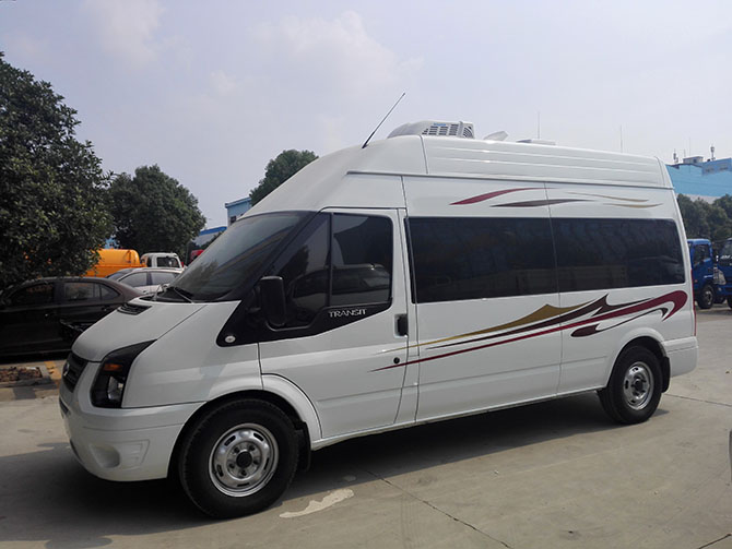 福特新世代全順V348長軸高頂B型房車多方位展示圖2