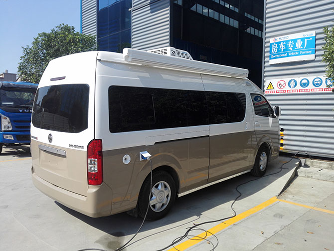 福田風(fēng)景G9房車多方位展示圖2