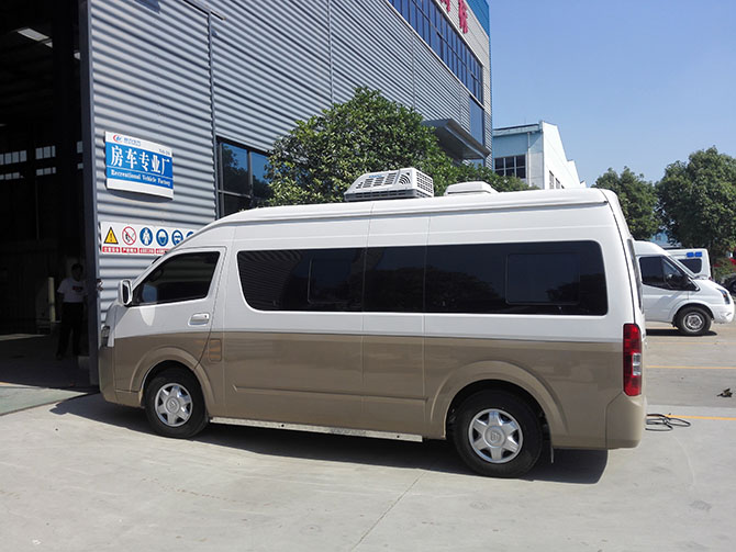 福田風(fēng)景G9房車多方位展示圖3