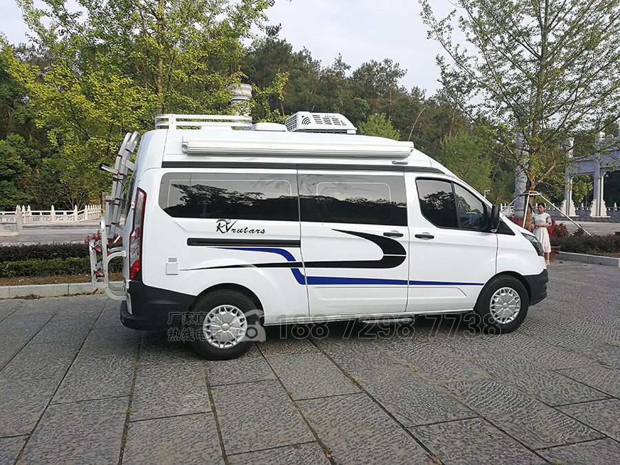 福特新全順中軸中頂房車(chē)4