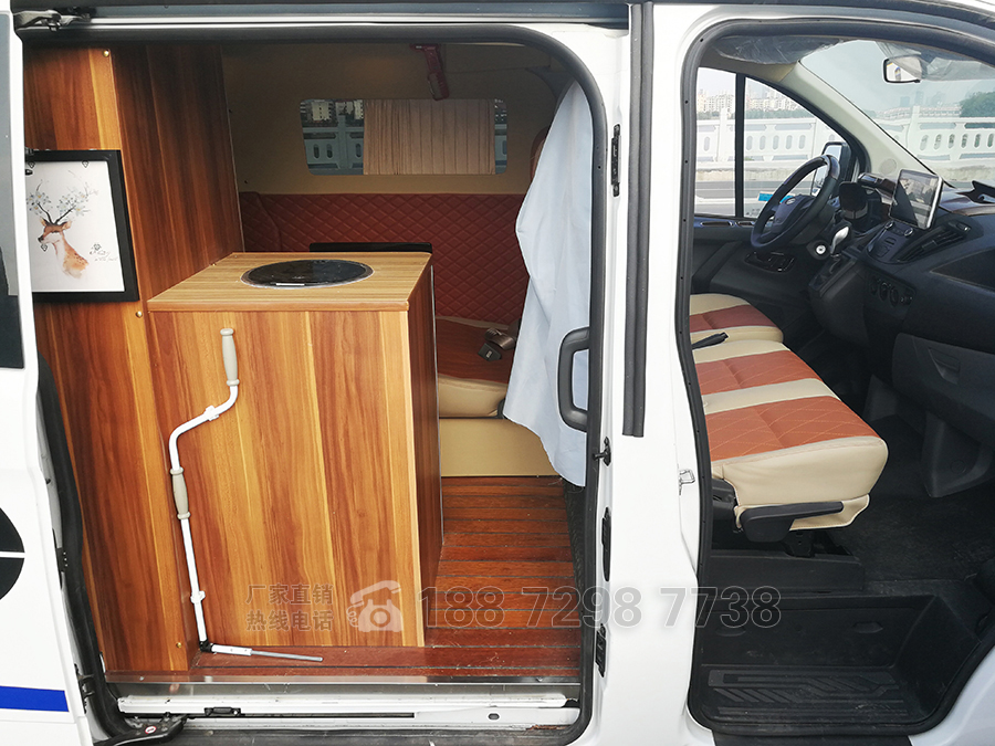 福特新全順中軸中頂房車(chē)7